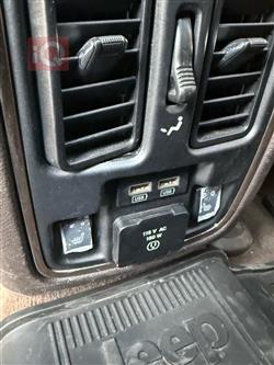 جیپ گراند شیرۆکی